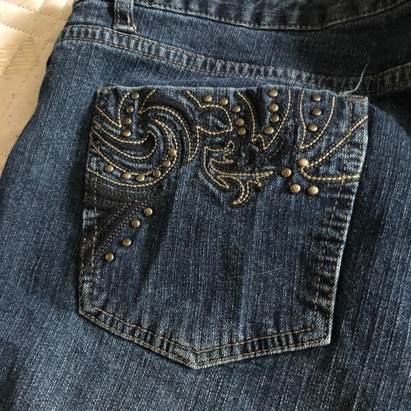Nevada size 36W jeans with bling on back pockets. Vintage straight leg jeans - Picture 7 of 9